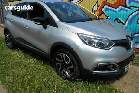 Silver 2015 Renault Captur Wagon Dynamique