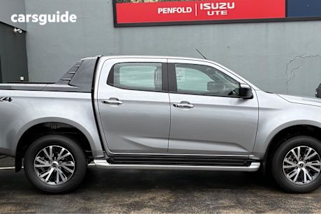 Silver 2025 Isuzu D-MAX Crew Cab Utility Ls-U (4X4)