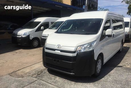White 2019 Toyota HiAce Bus Commuter (12 Seats)