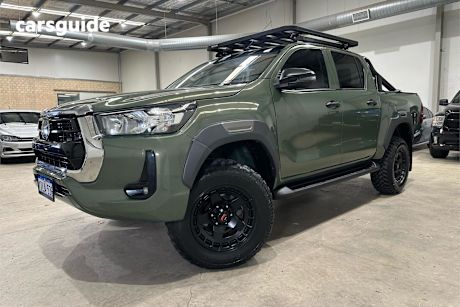 Green 2020 Toyota Hilux Ute Tray SR