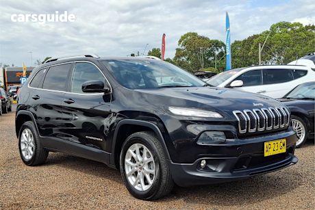 Black 2014 Jeep Cherokee Wagon Longitude (4X4)