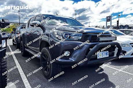 Grey 2017 Toyota Hilux Dual Cab Utility Sr5 (4X4)