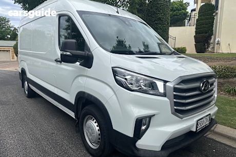 White 2021 LDV Deliver 9 Commercial
