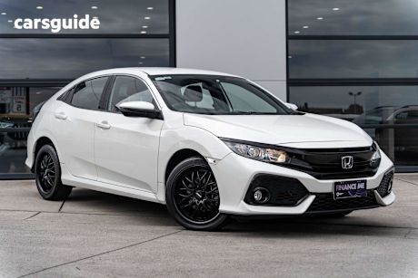 White 2019 Honda Civic Hatchback Vti-S