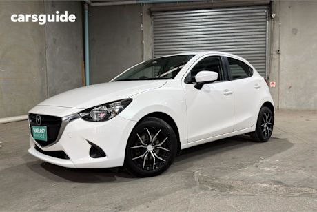 White 2015 Mazda 2 Hatchback Neo