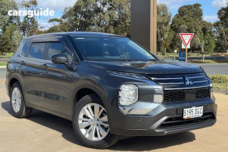 Grey 2025 Mitsubishi Outlander Wagon Es 5 Seat (2Wd)