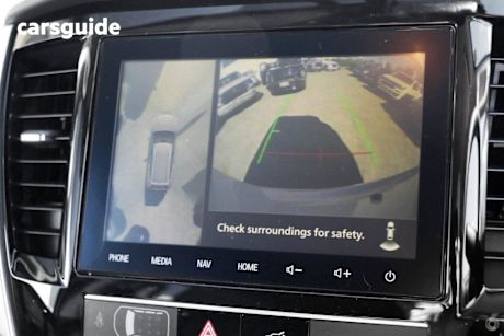 White 2025 Mitsubishi Pajero Sport Wagon Exceed (4Wd) 7 Seat