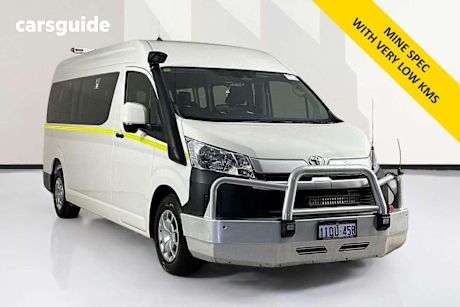 White 2021 Toyota HiAce Bus Slwb Commuter (12 Seats)