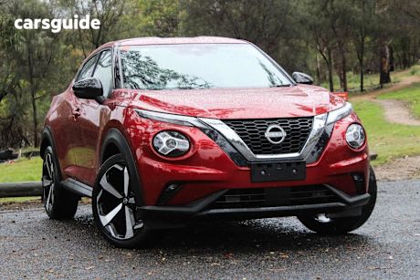 Red 2023 Nissan Juke Hatchback St-L