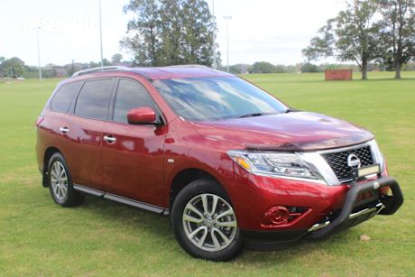 Red 2014 Nissan Pathfinder Wagon St (4X2)