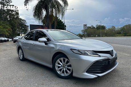 Silver 2019 Toyota Camry Sedan Ascent (Hybrid)