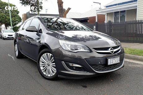 Grey 2013 Opel Astra SUV CDTI SELECT SPORTS TOURER
