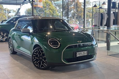 Green 2024 Mini Cooper Hatchback S Favoured 3D Hatch