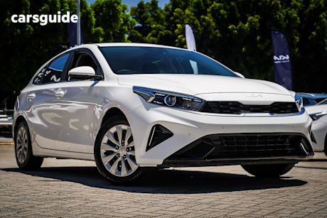 White 2024 Kia Cerato Hatchback S