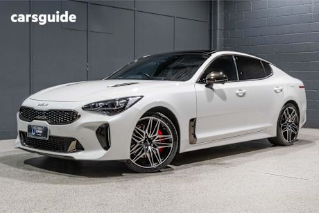 White 2023 Kia Stinger Sedan 3.3 Gt (Black Leather)