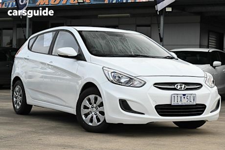 White 2016 Hyundai Accent Hatchback Active