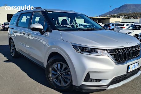 Silver 2022 Kia Carnival Wagon S