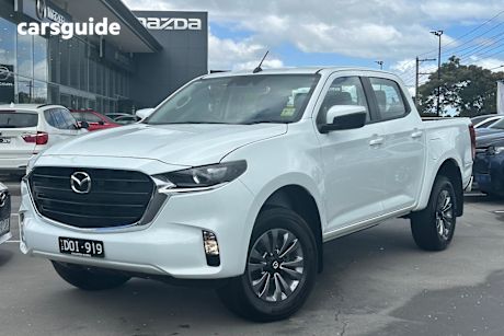 White 2024 Mazda BT-50 Dual Cab Pick-up Xt (4X4)