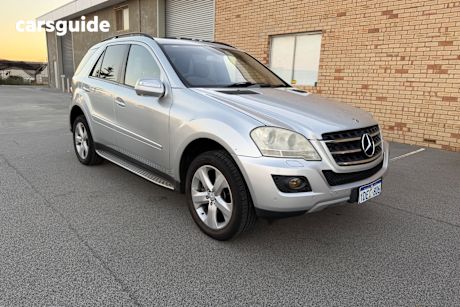 Silver 2009 Mercedes-Benz ML320 Wagon Cdi (4X4)