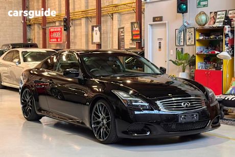 Black 2010 Nissan Skyline Coupe