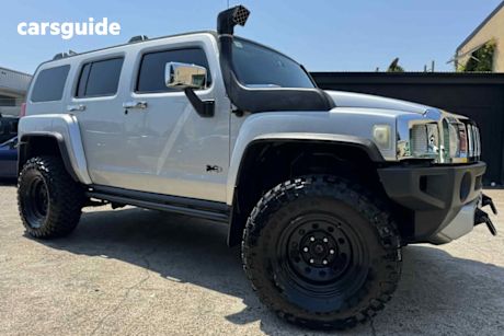 Silver 2009 Hummer H3 Wagon Luxury