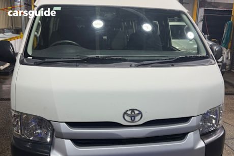 White 2017 Toyota HiAce Bus Commuter (12 Seats)
