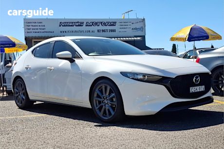 White 2019 Mazda 3 Hatchback G20 Evolve