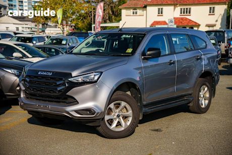 Silver 2023 Isuzu MU-X Wagon Ls-M (4X4)