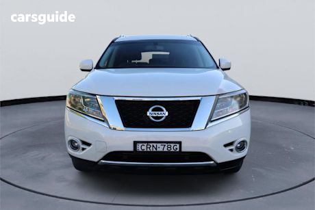 White 2013 Nissan Pathfinder Wagon St-L (4X2)