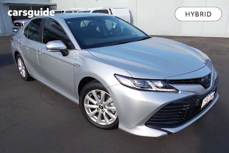 Silver 2019 Toyota Camry Sedan Ascent