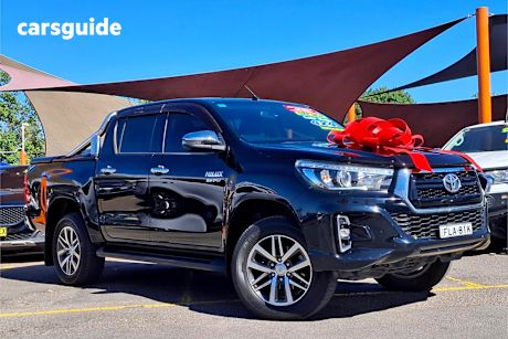 Black 2018 Toyota Hilux Double Cab Pick Up Sr5 (4X4)
