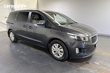 Grey 2014 Kia Carnival Wagon Si