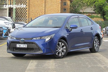 Blue 2019 Toyota Corolla Sedan Ascent Sport (Hybrid)
