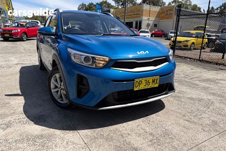 Blue 2024 Kia Stonic Wagon S