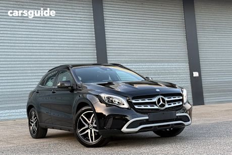 Black 2018 Mercedes-Benz GLA180 Wagon Whiteart Edition