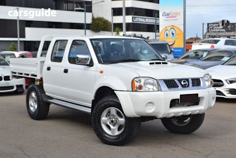 White 2014 Nissan Navara Dual Cab Pick-up St-R (4X4)