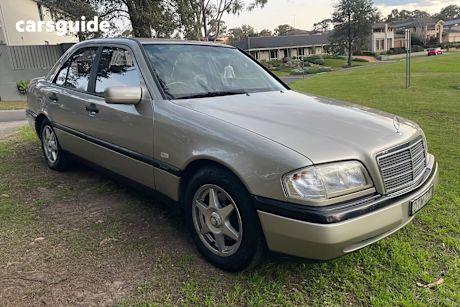 Gold 1997 Mercedes-Benz C200 Sedan Classic