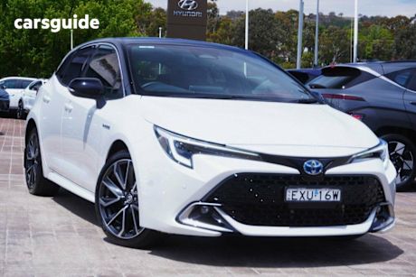 White 2023 Toyota Corolla Hatchback Zr Hybrid