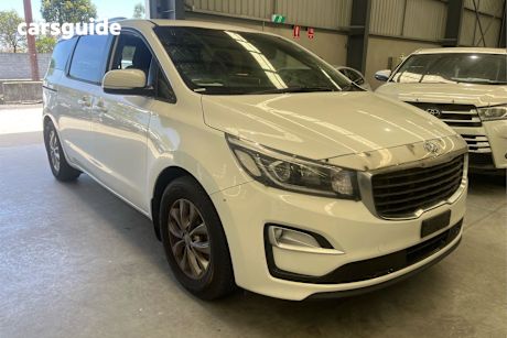 White 2019 Kia Carnival Wagon Si