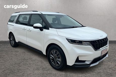 White 2023 Kia Carnival Wagon S