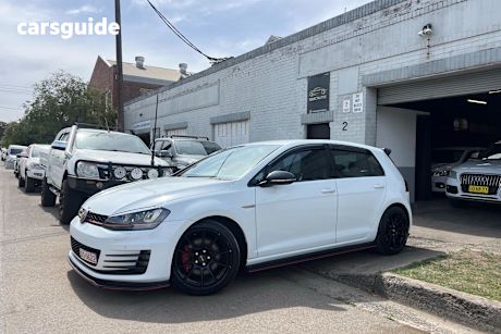 White 2015 Volkswagen Golf Hatchback Gti