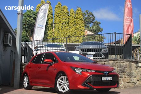 Red 2018 Toyota Corolla Hatchback Sx (Hybrid)