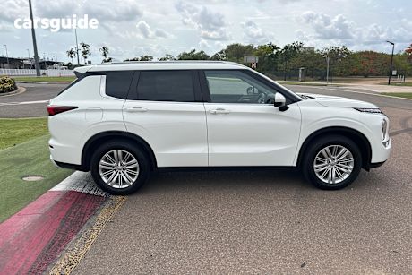 White 2024 Mitsubishi Outlander Wagon Ls 7 Seat (Awd)
