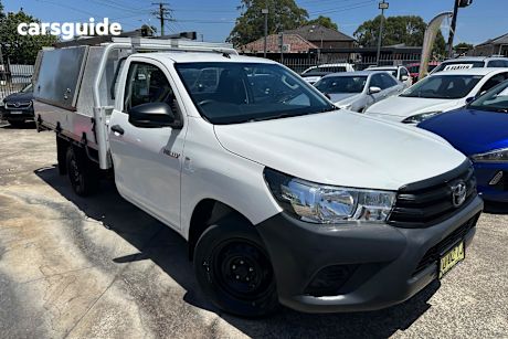 White 2017 Toyota Hilux Ute Tray WORKMATE