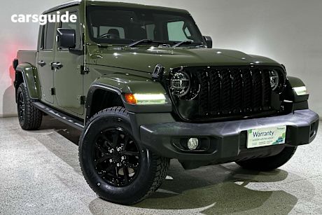 Green 2022 Jeep Gladiator Dual Cab Utility Night Eagle (4X4)