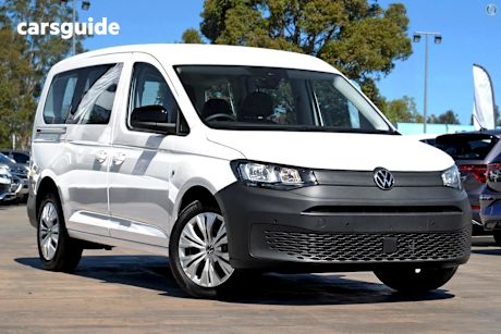 White 2025 Volkswagen Caddy Crew Van Crewvan Tdi320