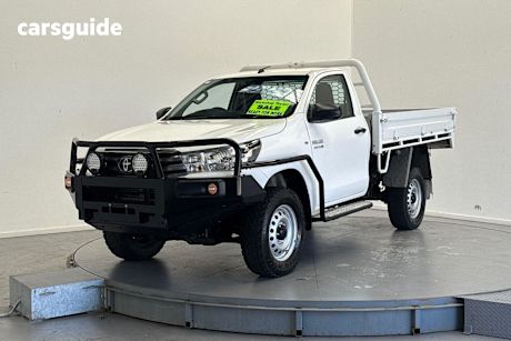 White 2020 Toyota Hilux Cab Chassis Sr (4X4)