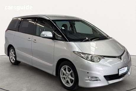 Silver 2008 Toyota Estima Commercial AERAS WELCAB