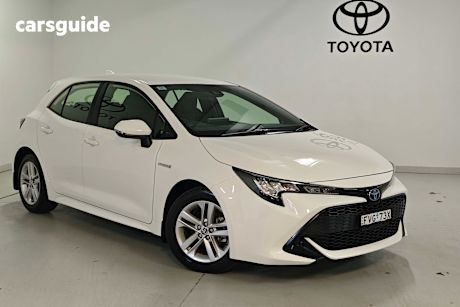 White 2021 Toyota Corolla Hatchback Ascent Sport Hybrid