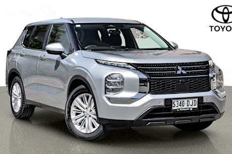 Silver 2022 Mitsubishi Outlander Wagon Es 5 Seat (2Wd)